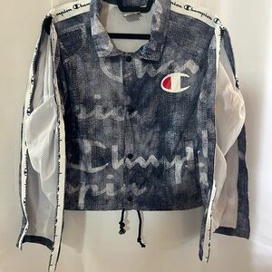 Champion Cropped Coach Jacket Windbreaker Mesh Zip Sleeves Logo Gray size M